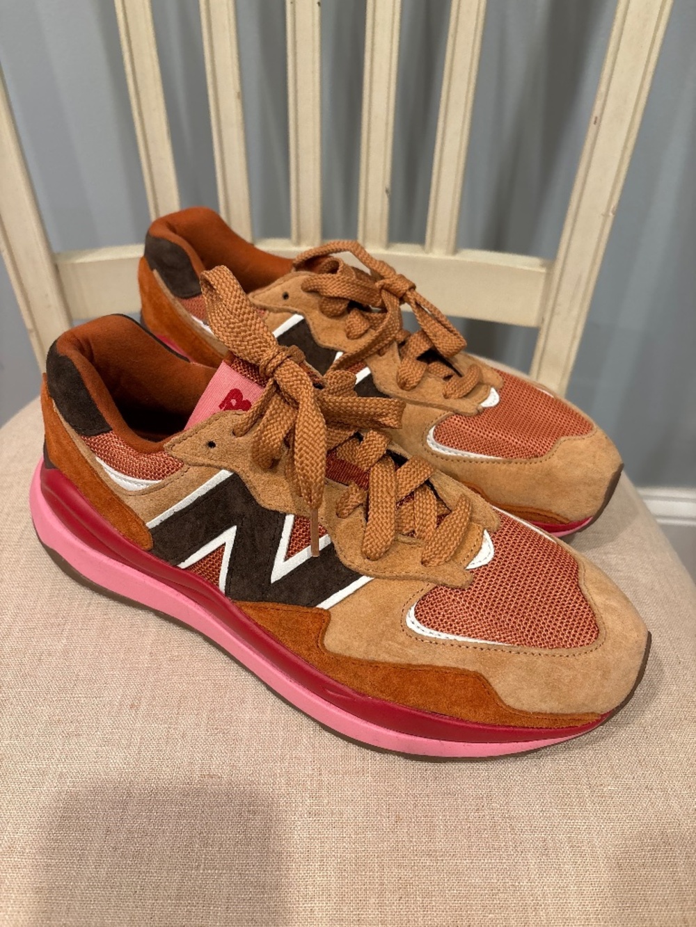 New Balance Sneakers - Brown and Pink 57/40